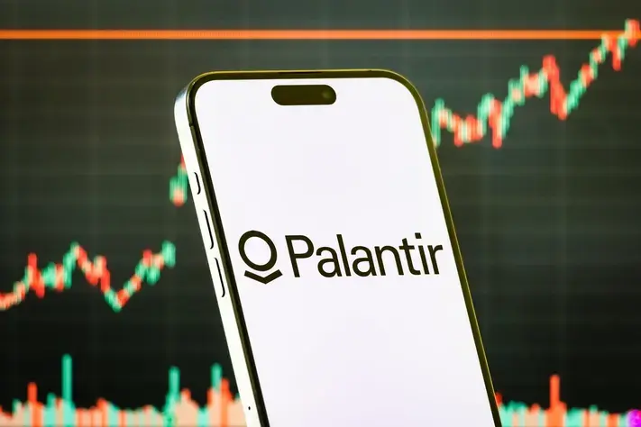 Palantir Stock Consolidates: Why PLTR is Under Pressure Despite Blockbuster Earnings