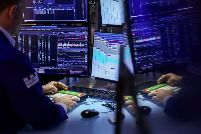 Chip Stocks Lift the Stock Market Higher While Oil Falls 2% After Trump’s Deal Announcement