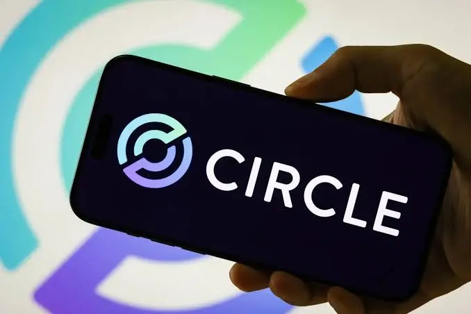 CRCL Stock Drops 3.28% as More Shares Enter the Market